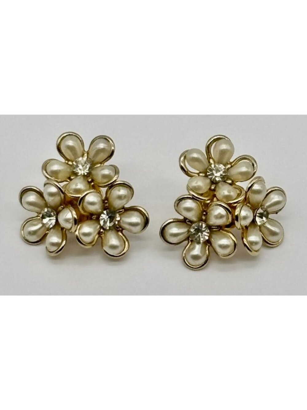 Vintage Coro Gold-Tone Floral Cluster Faux Pearls Rhinestone Screw-Back Earrings